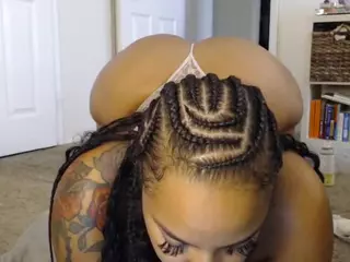 Elegance's Live Sex Cam Show