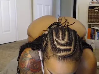 Elegance's Live Sex Cam Show