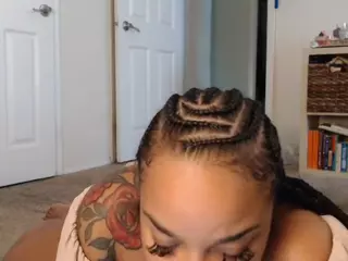 Elegance's Live Sex Cam Show