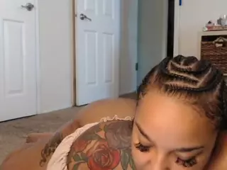 Elegance's Live Sex Cam Show