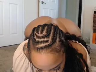 Elegance's Live Sex Cam Show