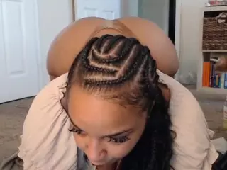 Elegance's Live Sex Cam Show