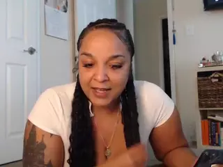 Elegance's Live Sex Cam Show