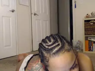 Elegance's Live Sex Cam Show