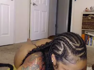 Elegance's Live Sex Cam Show