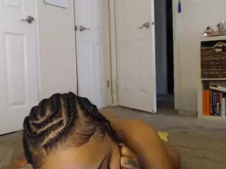 Elegance's Live Sex Cam Show