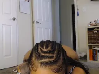 Elegance's Live Sex Cam Show