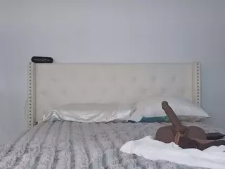Honey Martinezzz's Live Sex Cam Show