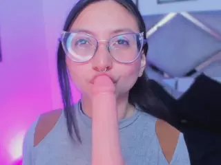 Lucy Joness's Live Sex Cam Show