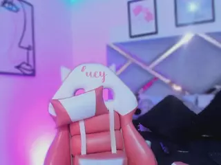 Lucy Joness's Live Sex Cam Show