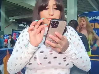 Briina100's Live Sex Cam Show