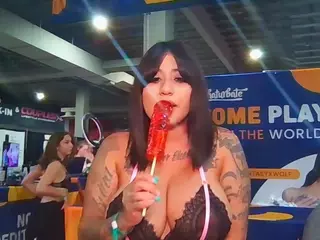 Briina100's Live Sex Cam Show