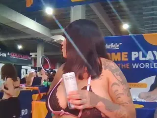 Briina100's Live Sex Cam Show