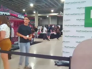 Briina100's Live Sex Cam Show