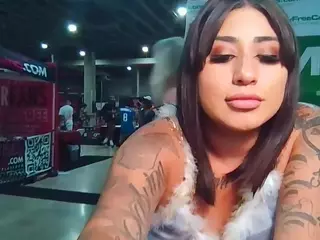 Briina100's Live Sex Cam Show