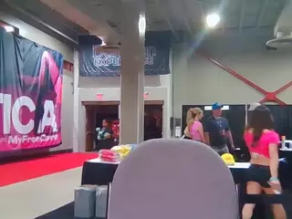 Briina100's Live Sex Cam Show