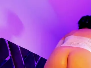 Moon's Live Sex Cam Show