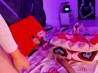Moon's Live Sex Cam Show
