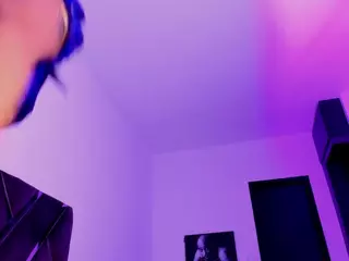 Moon's Live Sex Cam Show