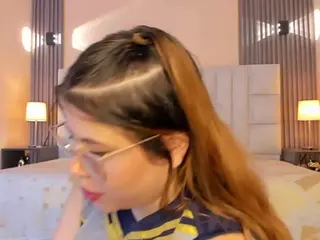 Eymi's Live Sex Cam Show