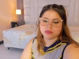 Eymi's Live Sex Cam Show