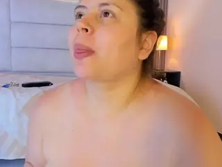 Eymi's Live Sex Cam Show