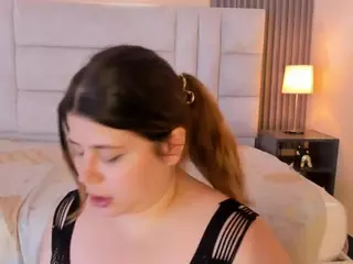 Eymi's Live Sex Cam Show