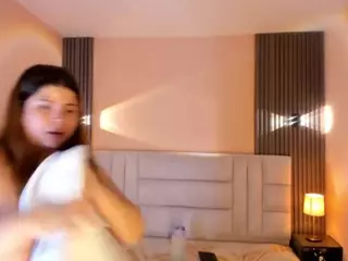 Eymi's Live Sex Cam Show