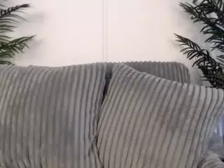 Goddesscharliedollie's Live Sex Cam Show