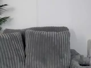Goddesscharliedollie's Live Sex Cam Show