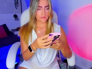 Harper-woods's Live Sex Cam Show