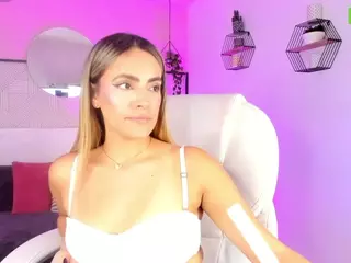 Harper-woods's Live Sex Cam Show