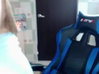 Korolek12's Live Sex Cam Show