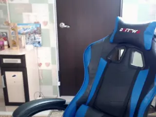 Korolek12's Live Sex Cam Show