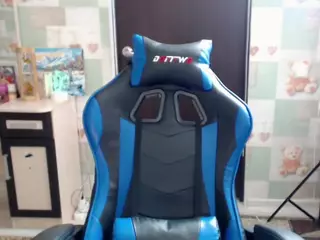 Korolek12's Live Sex Cam Show