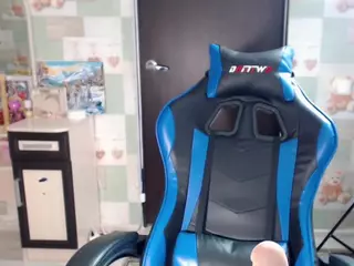 Korolek12's Live Sex Cam Show