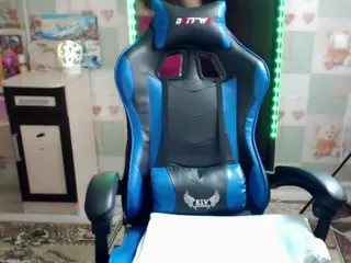 Korolek12's Live Sex Cam Show