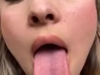 paola-reyy's Live Sex Cam Show