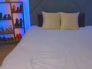 Kira's Live Sex Cam Show
