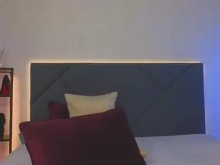 Kira's Live Sex Cam Show