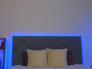 Kira's Live Sex Cam Show
