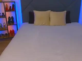 Kira's Live Sex Cam Show