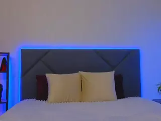 Kira's Live Sex Cam Show