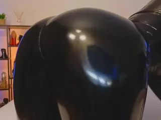 Kira's Live Sex Cam Show