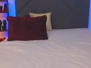 Kira's Live Sex Cam Show