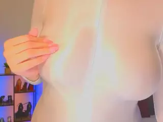 Kira's Live Sex Cam Show