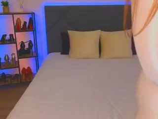 Kira's Live Sex Cam Show