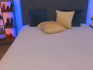 Kira's Live Sex Cam Show