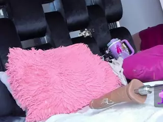 levanaaa's Live Sex Cam Show