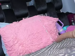 levanaaa's Live Sex Cam Show
